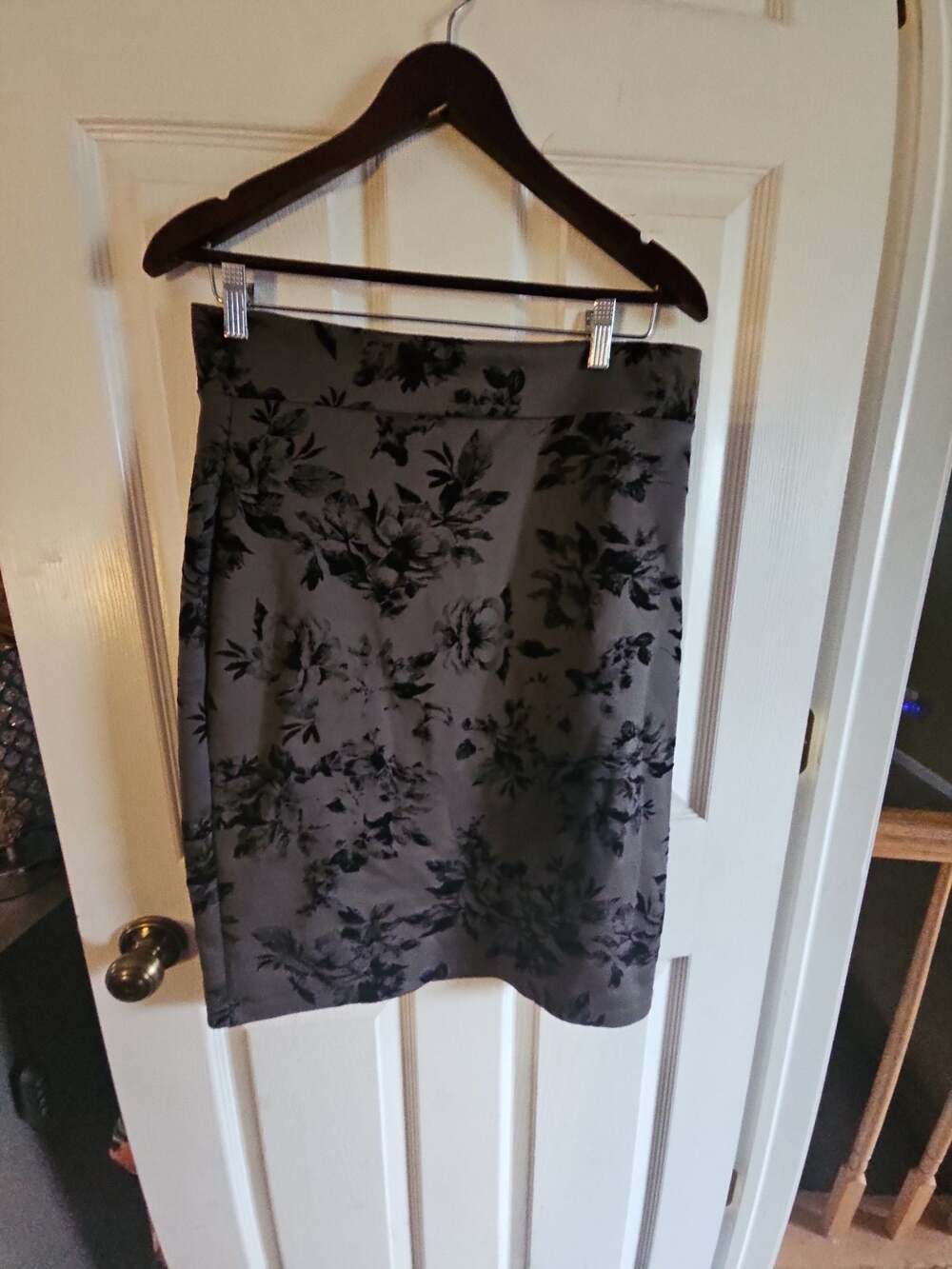 POPANA Women's Grey and Black Floral Print Pencil Skirt Size XL